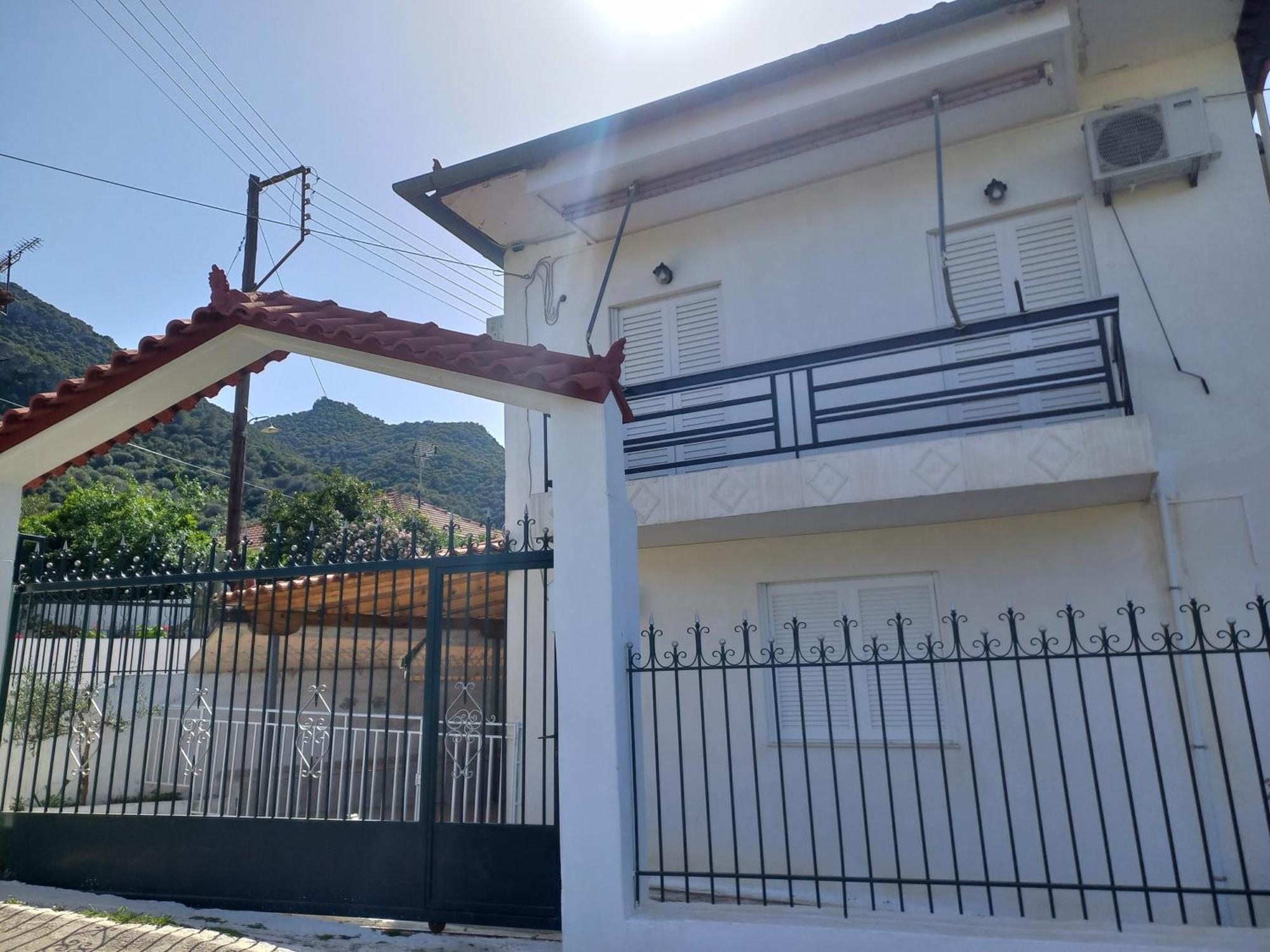 Apartment Triζin Galatas (Poros)